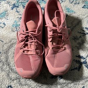 ON shoes, only worn twice, in excellent condition